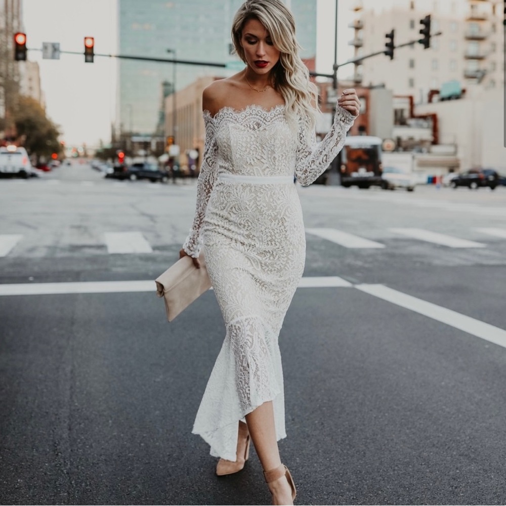 NWT! Never worn. Lace, Midi high-low trumpet, off the shoulder, size M.